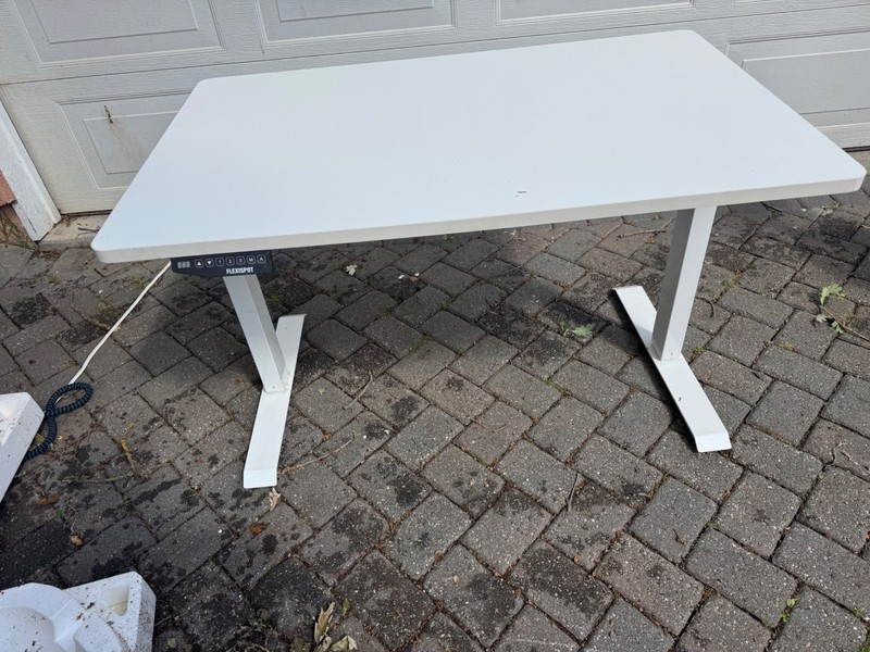 FLEXISPOT RISING STANDING DESK WITH 48 X 30” ONE-PIECE DESKTOP FOR OFFICE