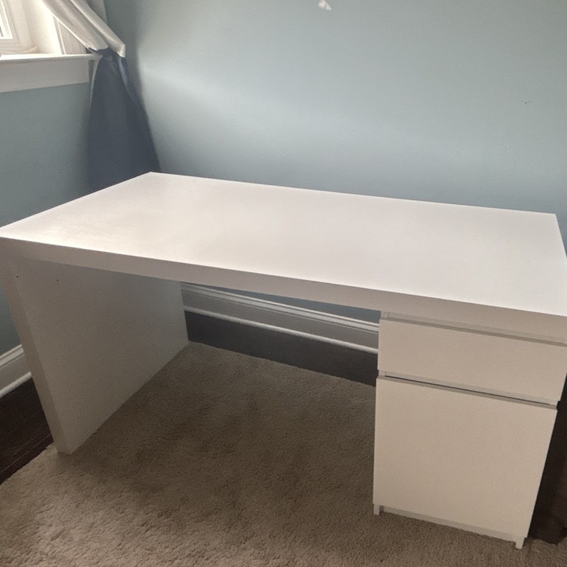 IKEA White Computer Desk 61x55x25in, 2 Drawers, Wood Composite, Modern, Used