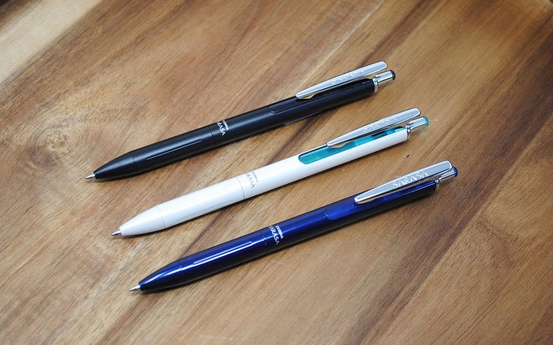 Zebra Pen Sarasa Grand Retractable Gel Pen Gift Set, 3-Pack, White/Black/Navy gallery